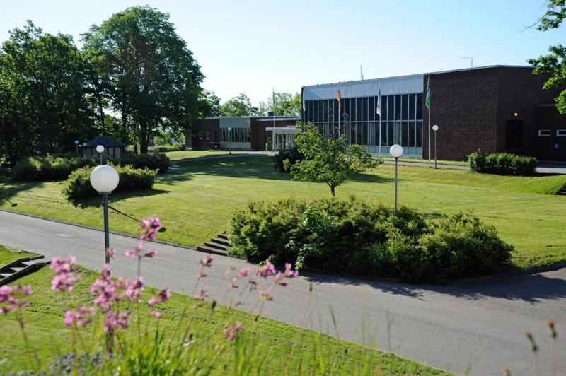 Logi Tuppen, Vandrarhem - Oskarshamns Folkhoegskola Exterior foto
