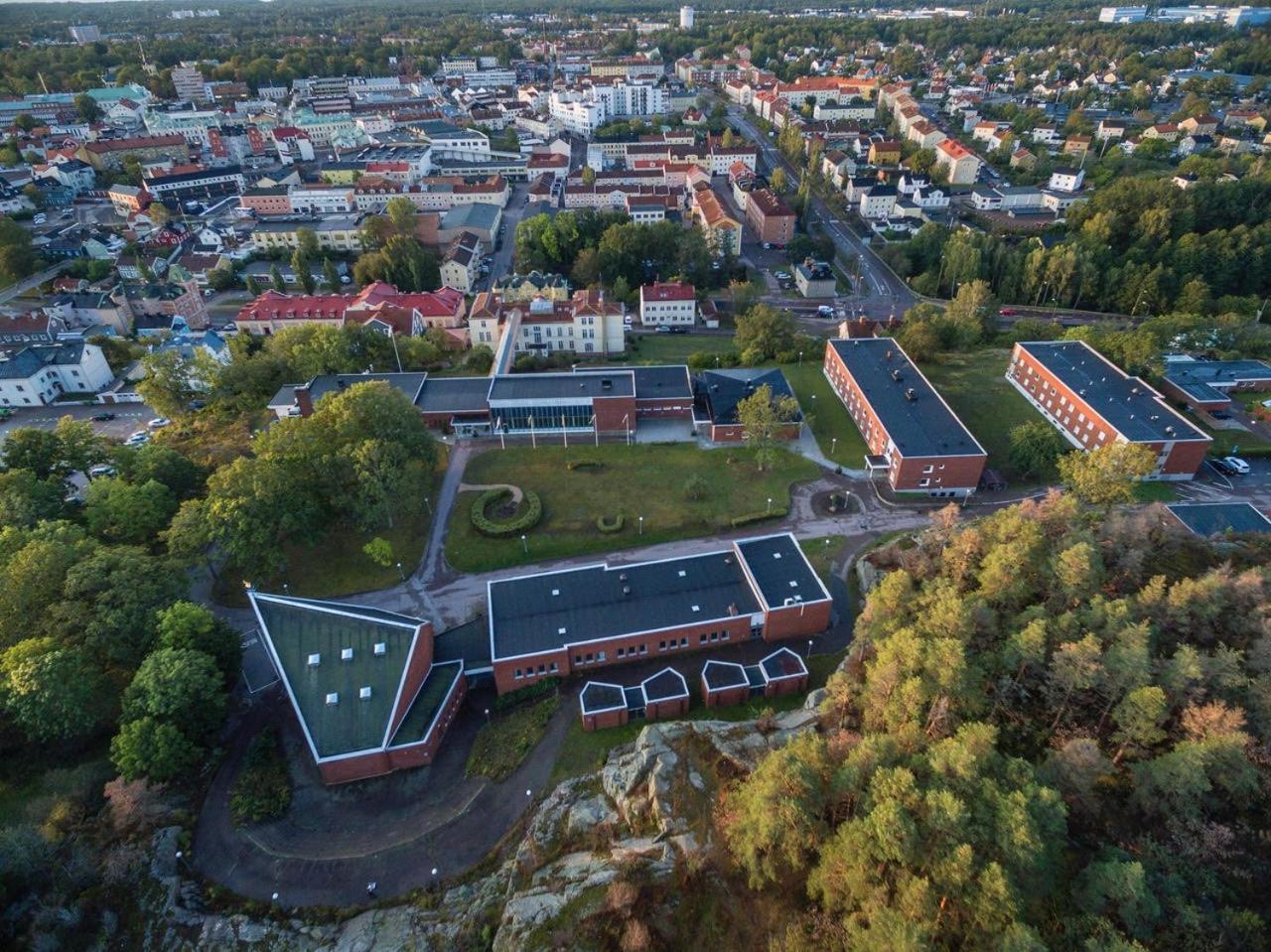 Logi Tuppen, Vandrarhem - Oskarshamns Folkhoegskola Exterior foto