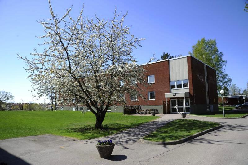 Logi Tuppen, Vandrarhem - Oskarshamns Folkhoegskola Exterior foto